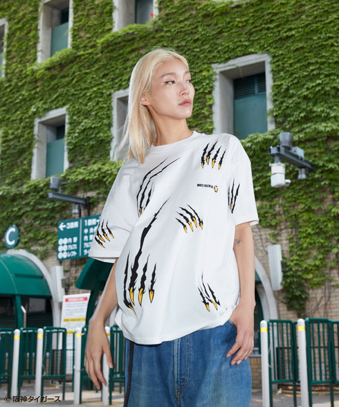 Tigers Scratch / タイガーススクラッチTシャツホワイトスタイリング3