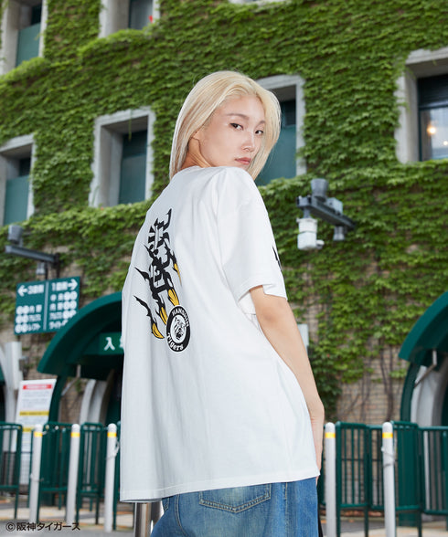 Tigers Scratch / タイガーススクラッチTシャツホワイトスタイリング5