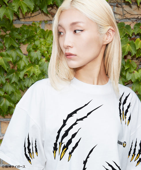 Tigers Scratch / タイガーススクラッチTシャツホワイトスタイリング8