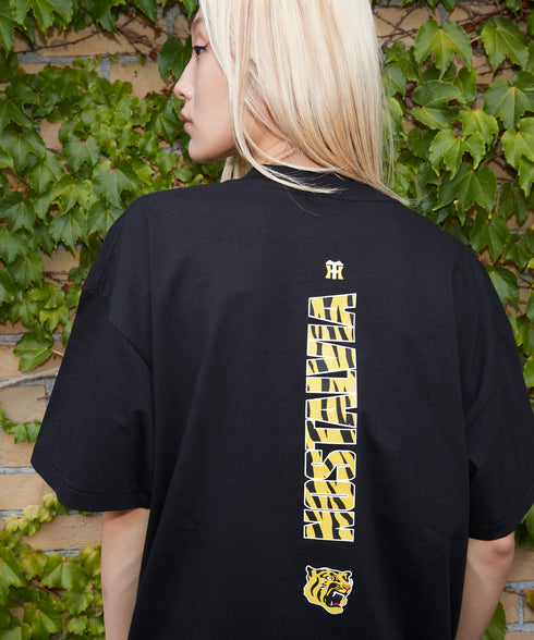 Raging Tigers / レイジングタイガースTシャツブラックスタイリング1