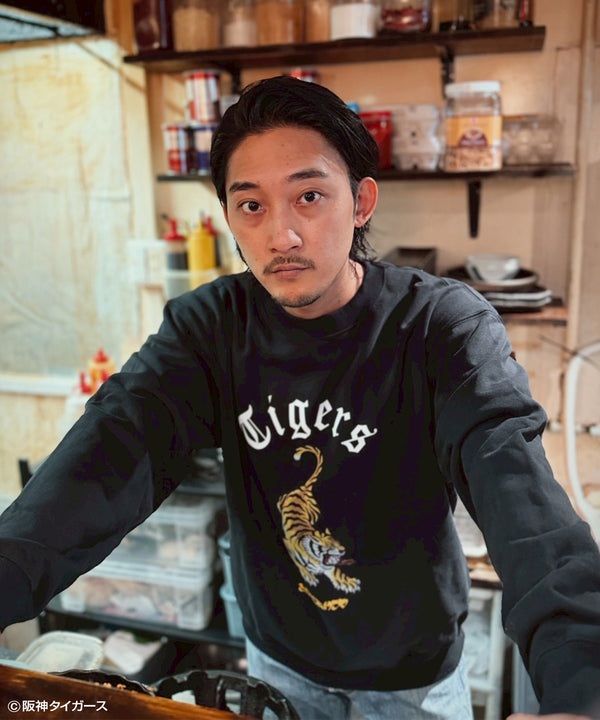 阪神タイガース ×NOSTALVIA(ノスタルヴィア) Raging Tigers / レイジングタイガース裏毛トレーナー【ポイントアップ対象外】