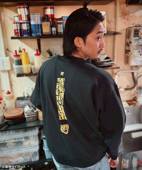 【一部予約】阪神タイガース ×NOSTALVIA(ノスタルヴィア) Raging Tigers / レイジングタイガース裏毛トレーナー
