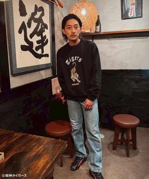 【一部予約】阪神タイガース ×NOSTALVIA(ノスタルヴィア) Raging Tigers / レイジングタイガース裏毛トレーナー