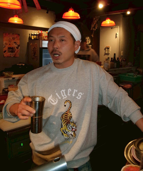 【一部予約】阪神タイガース ×NOSTALVIA(ノスタルヴィア) Raging Tigers / レイジングタイガース裏毛トレーナー