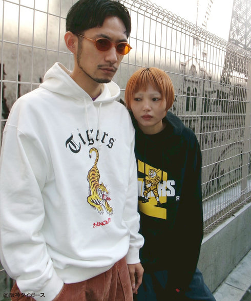 【一部予約】阪神タイガース ×NOSTALVIA(ノスタルヴィア) Raging Tigers / レイジングタイガース裏毛パーカー