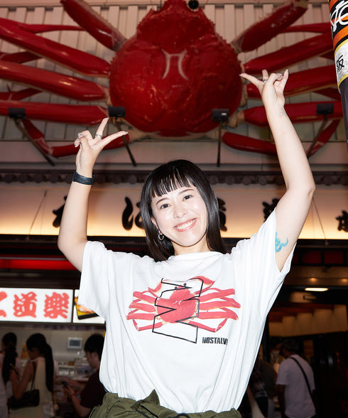 I Love Kani / アイラブカニTシャツホワイトスタイリング1