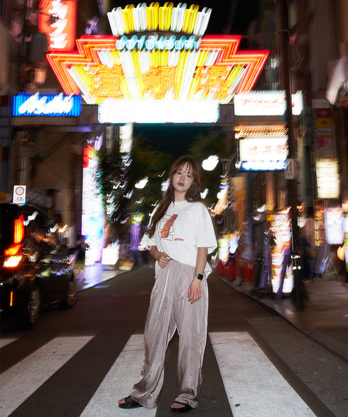 I Love Kushikatsu / アイラブクシカツTシャツホワイトスタイリング2