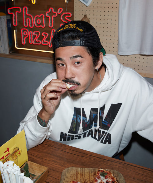 Dotonbori / ドウトンボリパーカーホワイトスタイリング1