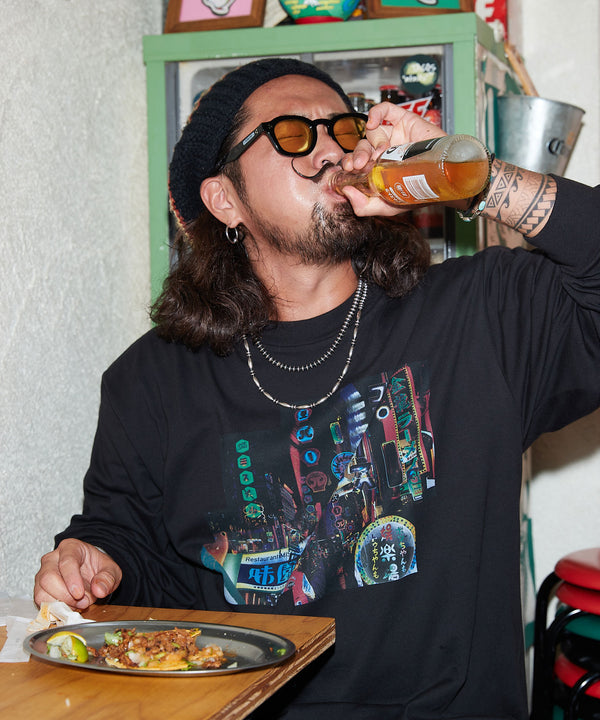 Ura Namba / ウラナンバロングスリーブTシャツブラックスタイリング2