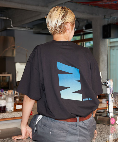 Osaka Mydo / オオサカマイドTシャツブラックスタイリング3