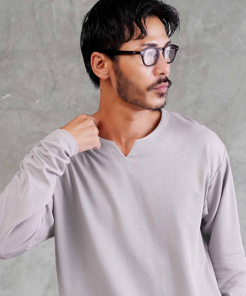 グレージュ MODEL : GO 180cm 66kg Lsize