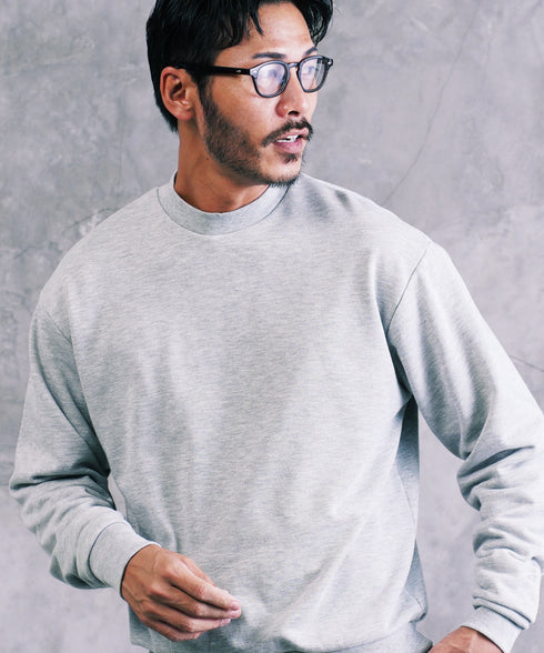 グレー MODEL : GO 180cm 66kg Lsize