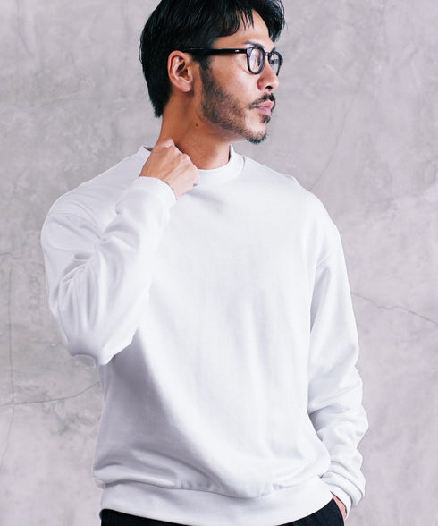 ホワイト MODEL : GO 180cm 66kg Lsize