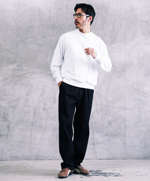 ホワイト MODEL : GO 180cm 66kg Lsize