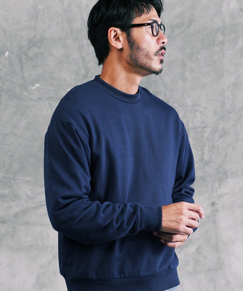 ネイビー MODEL : GO 180cm 66kg Lsize