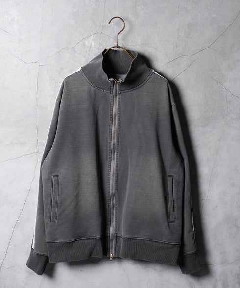 グレー2ライン MODEL : GO 180cm 66kg Lsize