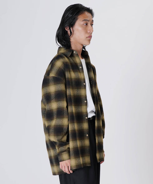 オーバーサイズオンブレチェックシャツ