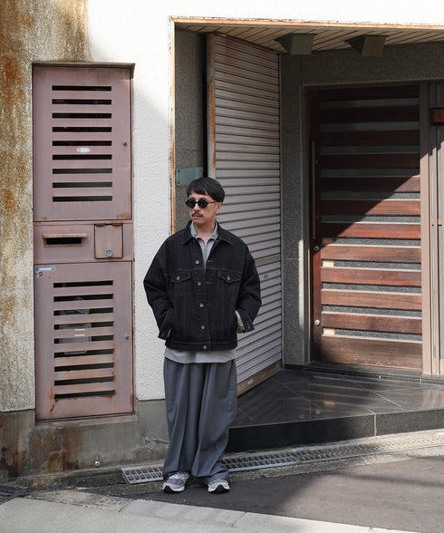 オーバーサイズトラッカージャケット