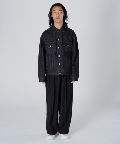 オーバーサイズトラッカージャケット