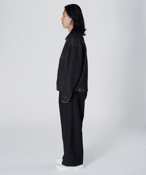 オーバーサイズトラッカージャケット