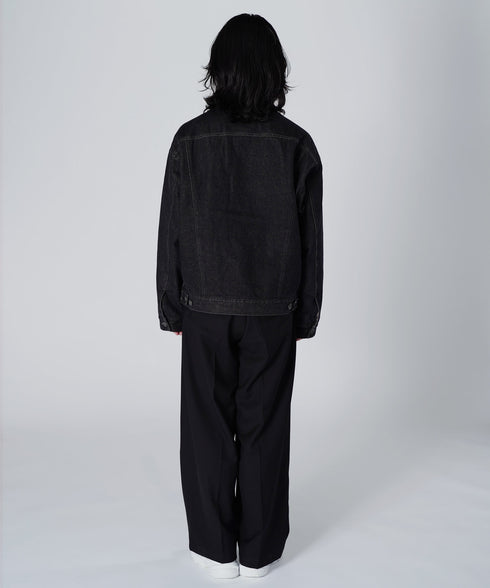 オーバーサイズトラッカージャケット