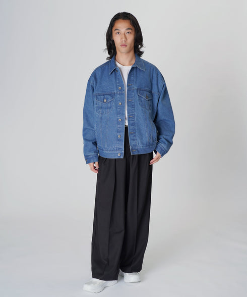 オーバーサイズトラッカージャケット