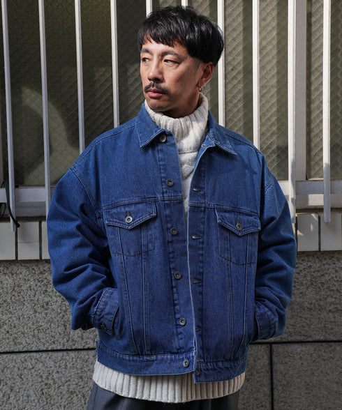 オーバーサイズトラッカージャケット