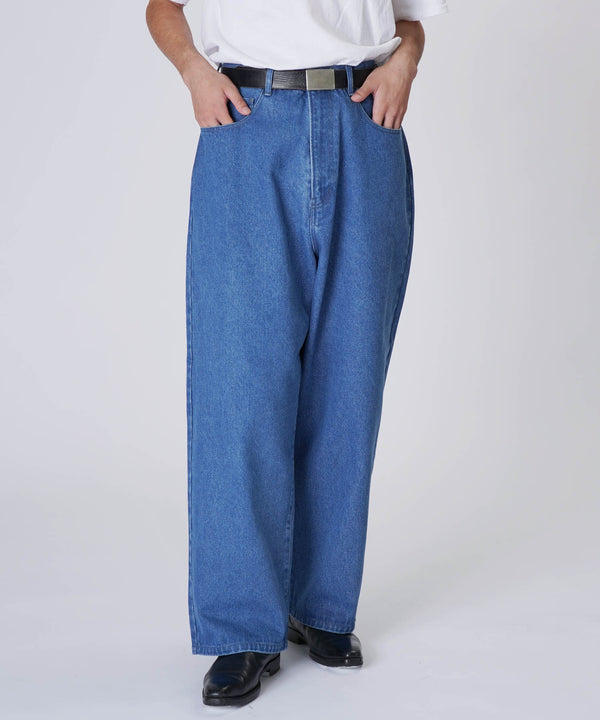 バギーデニムパンツブルースタイリング1