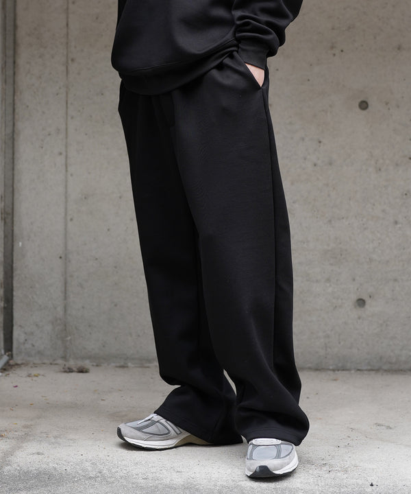 H175 / 着用サイズ:L ブラック 着用トップス:218715