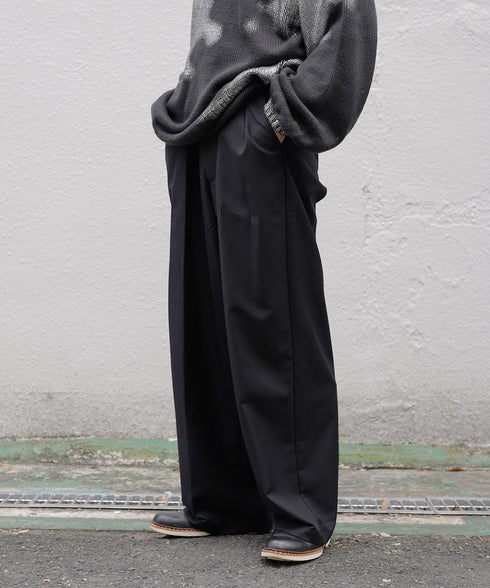 H175 / 着用サイズ:L ブラック 着用トップス:217172