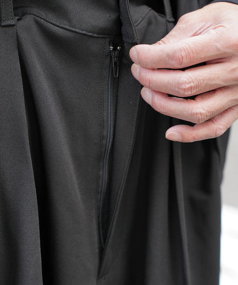 H163 / 着用サイズ: L ブラック