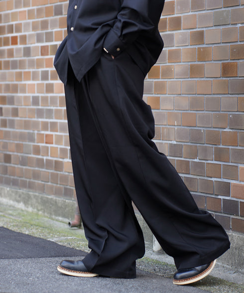 H163 / 着用サイズ:L ブラック 着用トップス:218707