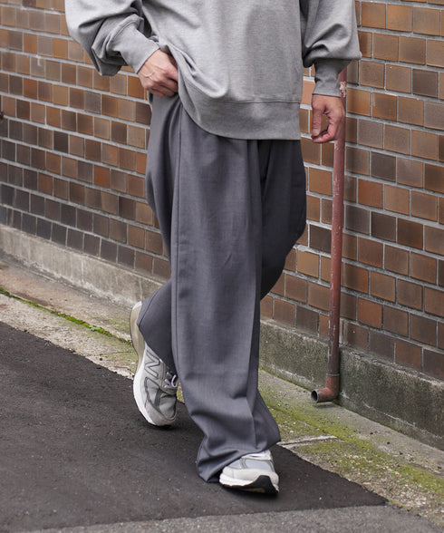 H163 / 着用サイズ:L グレー 着用トップス:218715