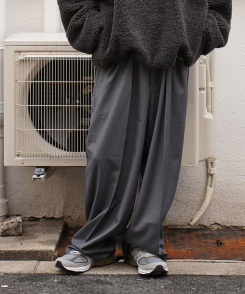 H163 / 着用サイズ: L グレー