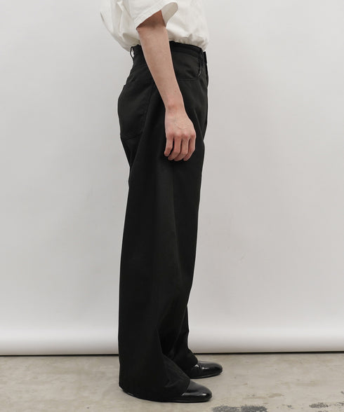 H163 / 着用サイズ:S ブラック