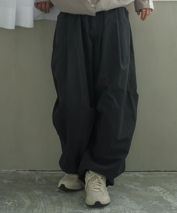 Curved Easy Pants