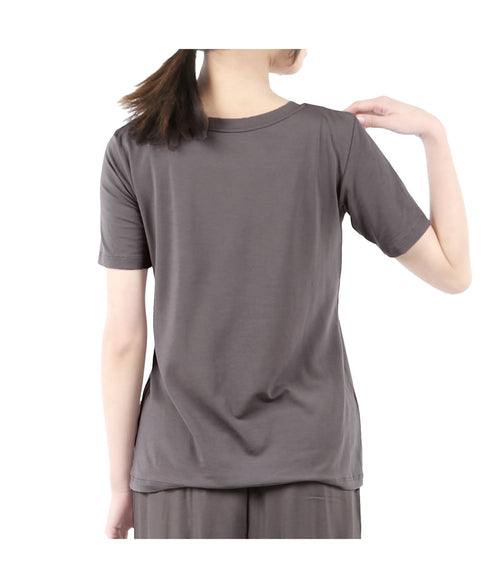 チャコールグレー