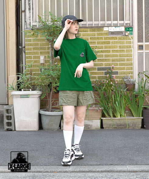 エクストララージ X-LARGE EMBROIDERED SLANTED OG ユニセックス半袖ポケットTシャツ