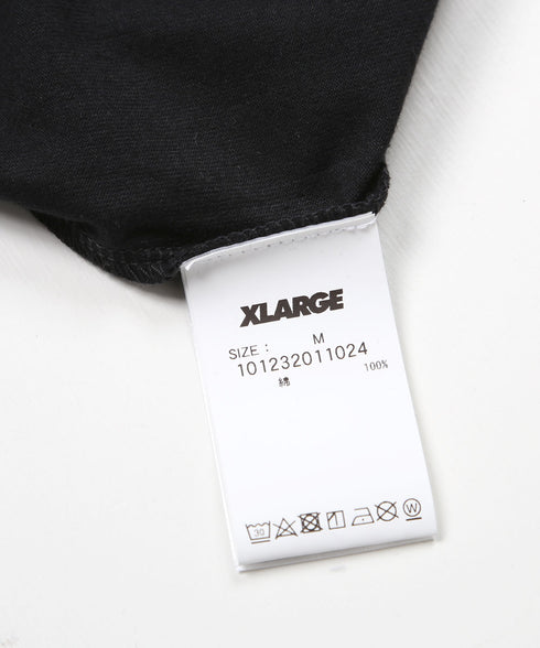 エクストララージ X-LARGE EMBROIDERED SLANTED OG ユニセックス半袖ポケットTシャツ