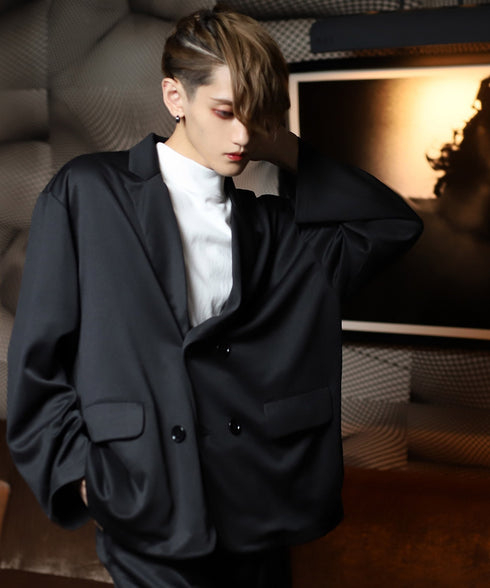 model: 175cm 53kg 着用サイズM