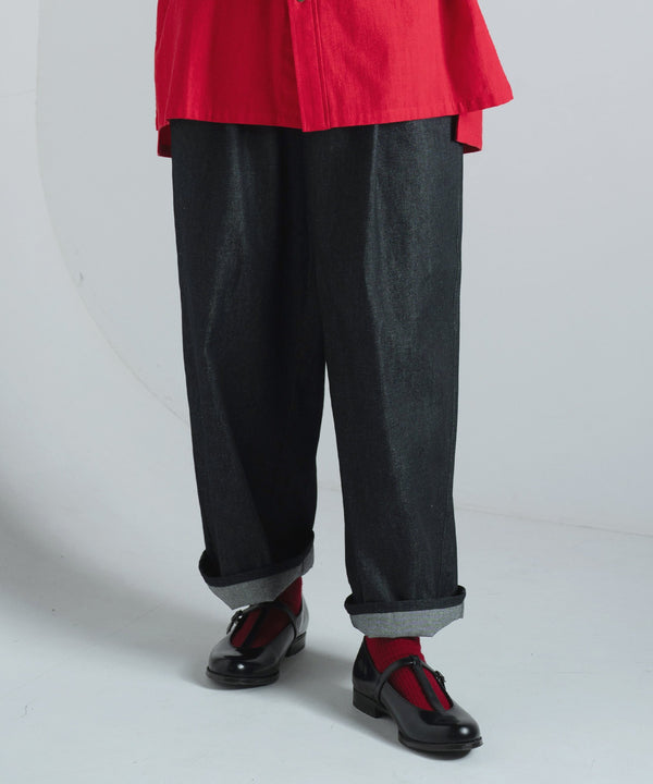 H167 / 着用サイズ: M*インディゴブルー
トップス:217645