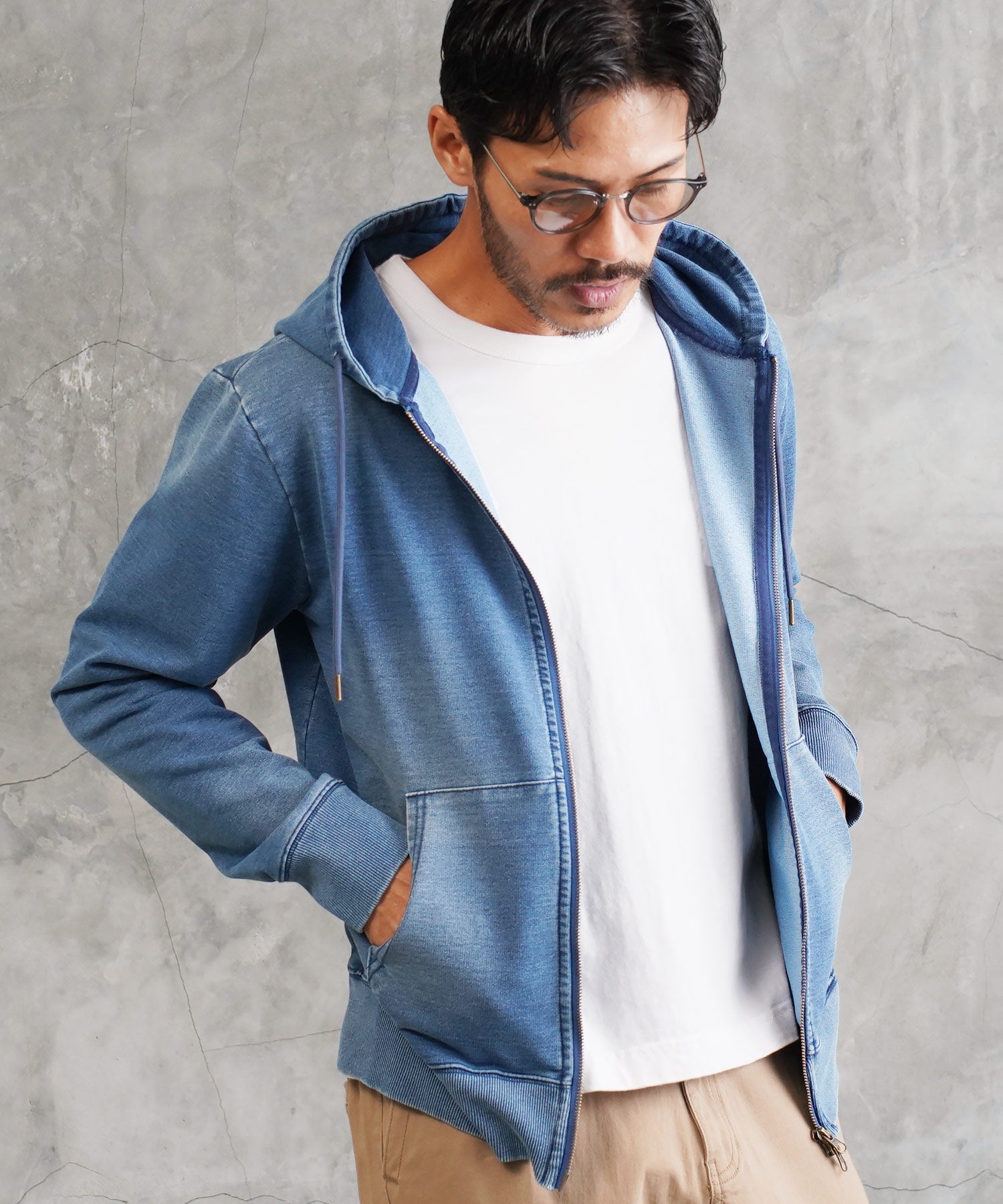 スウェットデニム ジップアップパーカーの正面イメージ