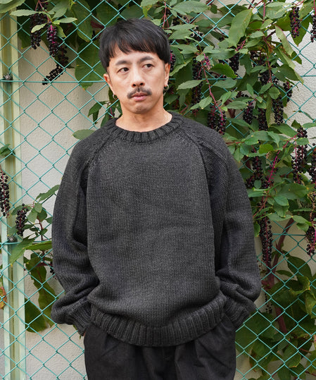 ハンド編みライク アウトリンキング ラグランスリーブ クルーネックニット