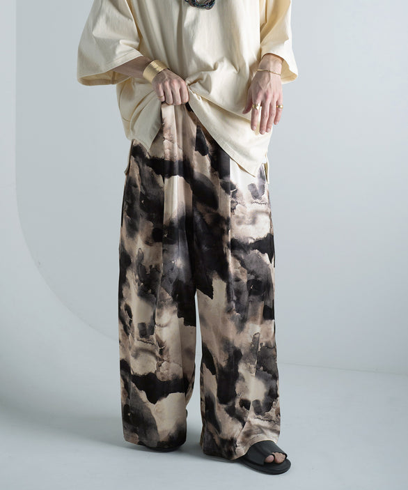 フロントタック アブストラクト グラフィック シルクタッチ イージーパンツ