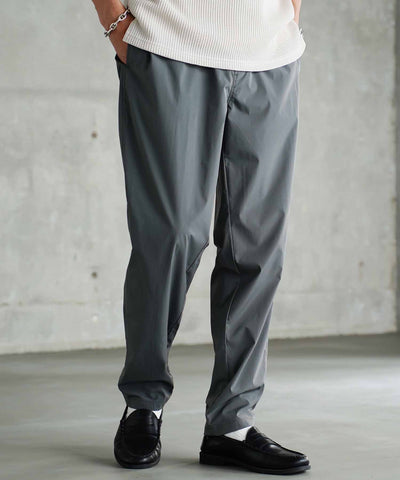 ポリエステルタフタスリムテーパードパンツ